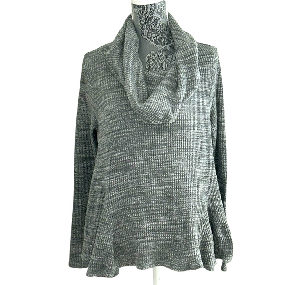 Anthropologie Postage Stamp Women’s Size Medium heather grey cowl neck sweater.